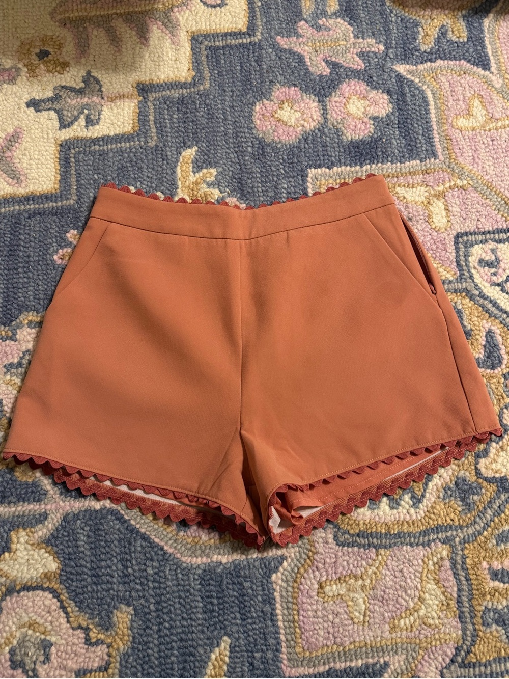 English Factory Scallop Hem Shorts
